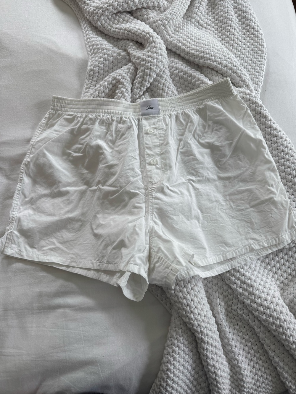 Aritzia TNA boxer shorts